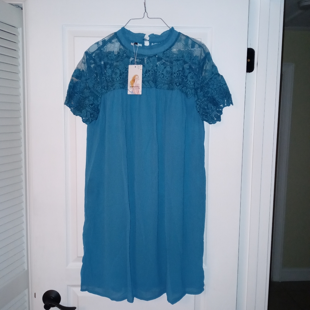 NWT Womens dress size L